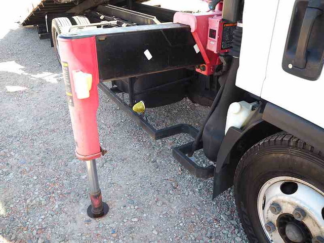 いすゞエルフセーフティクレーン4段小型（2t・3t）[写真07]