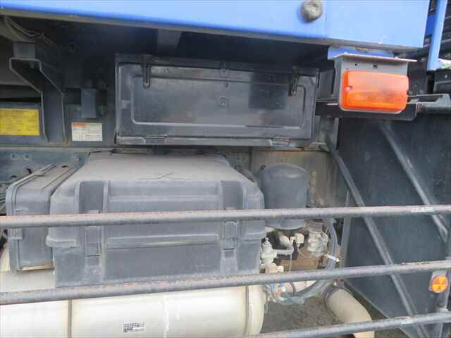 三菱ふそうスーパーグレートダンプ大型（10t）[写真20]