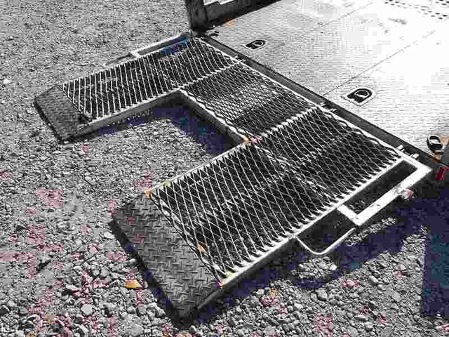 三菱ふそうファイターセーフティローダー中型（4t）[写真09]