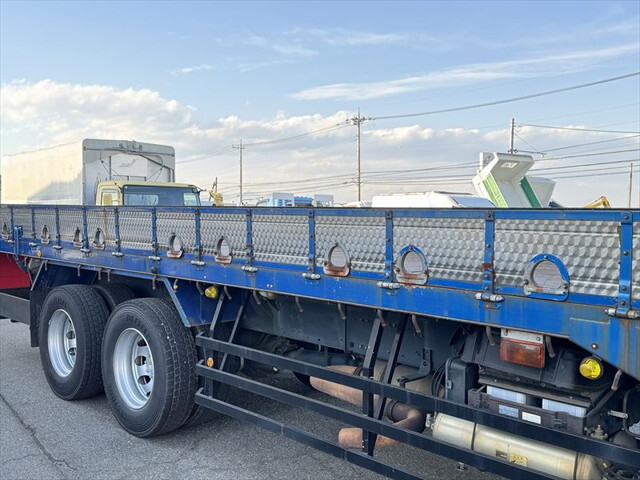 三菱ふそうスーパーグレート平ボディ大型（10t）[写真15]