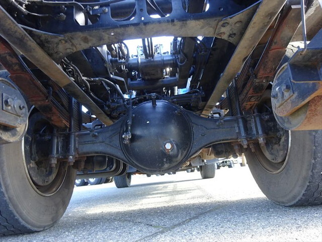 三菱ふそうファイターコンテナ専用車増トン（6t・8t）[写真11]