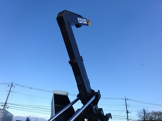 三菱ふそうファイターコンテナ専用車増トン（6t・8t）[写真08]