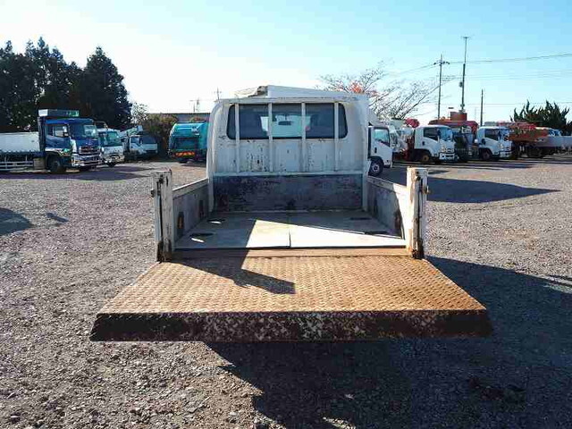 いすゞエルフダブルキャブ（Wキャブ）小型（2t・3t）[写真14]