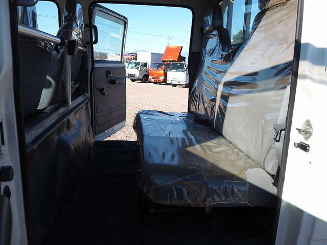 いすゞエルフダブルキャブ（Wキャブ）小型（2t・3t）[写真22]