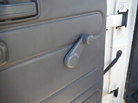 いすゞエルフダブルキャブ（Wキャブ）小型（2t・3t）[写真24]