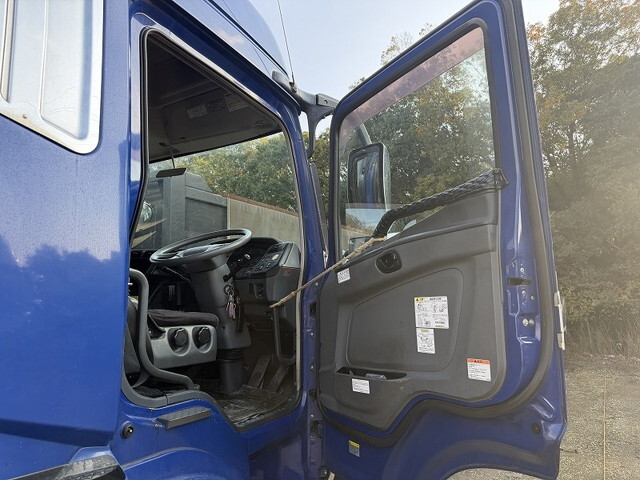 三菱ふそうスーパーグレートトレーラーヘッド（トラクターヘッド）大型（10t）[写真28]