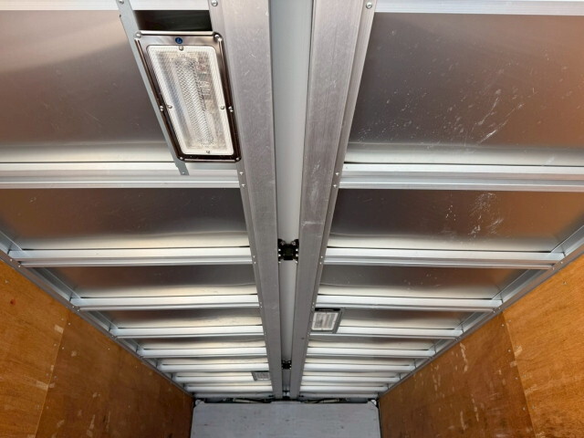 日野レンジャーアルミウイング中型（4t）[写真12]