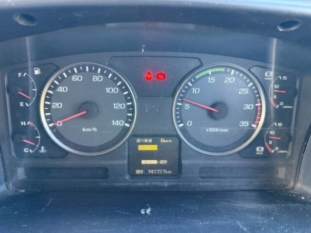 三菱ふそうファイタータンク車（タンクローリー）増トン（6t・8t）[写真14]