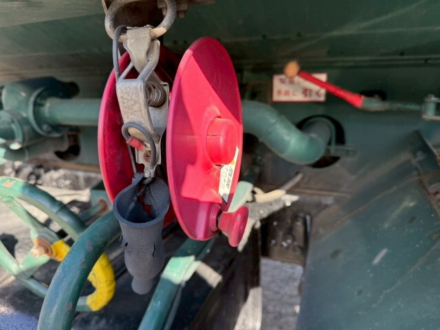 三菱ふそうファイタータンク車（タンクローリー）増トン（6t・8t）[写真28]