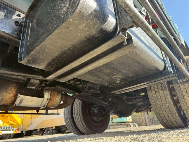 三菱ふそうファイタータンク車（タンクローリー）増トン（6t・8t）[写真35]