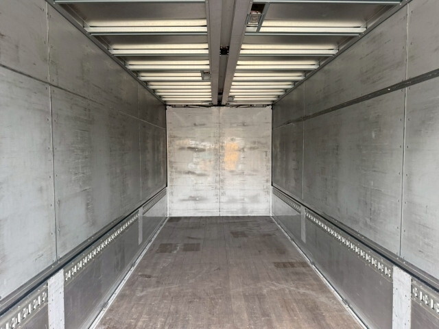 日野レンジャーアルミウイング中型（4t）[写真10]