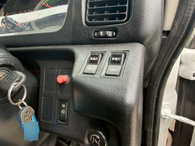 日野レンジャーアルミウイング中型（4t）[写真20]