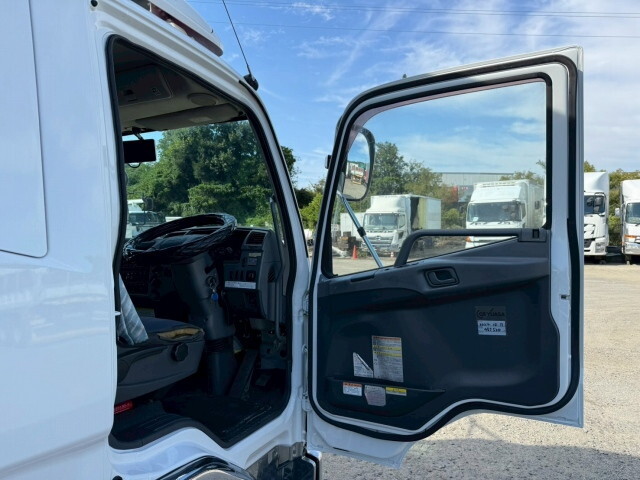 三菱ふそうファイターアルミウイング中型（4t）[写真19]