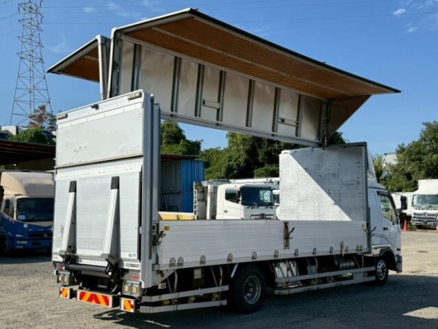 三菱ふそうファイターアルミウイング中型（4t）[写真02]