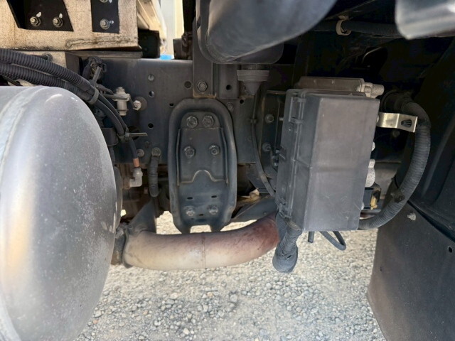 三菱ふそうファイターアルミウイング中型（4t）[写真21]