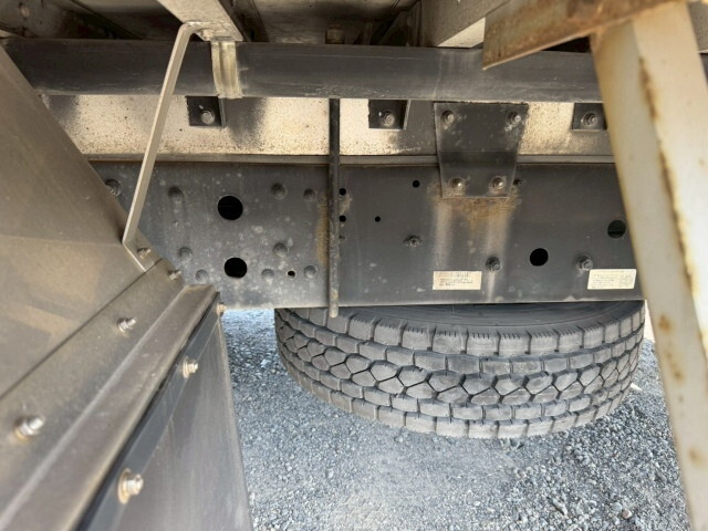 三菱ふそうファイターアルミウイング中型（4t）[写真28]