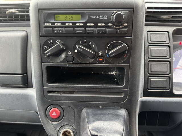 三菱ふそうキャンターダブルキャブ・ダンプ小型（2t・3t）[写真15]