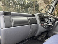 三菱ふそうキャンターダブルキャブ・ダンプ小型（2t・3t）[写真18]