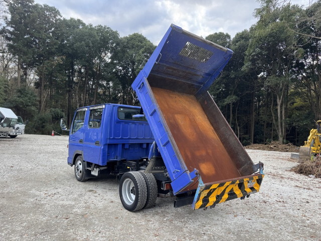 三菱ふそうキャンターダブルキャブ・ダンプ小型（2t・3t）[写真07]