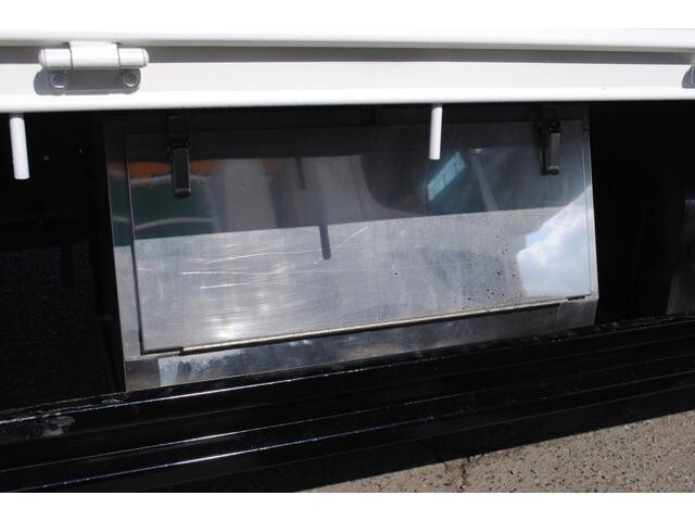 日野デュトロ平ボディ小型（2t・3t）[写真17]