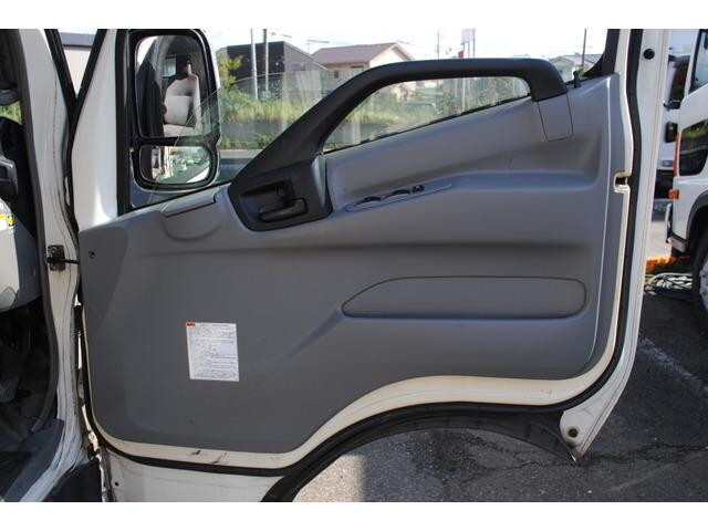 日野デュトロ平ボディ小型（2t・3t）[写真24]