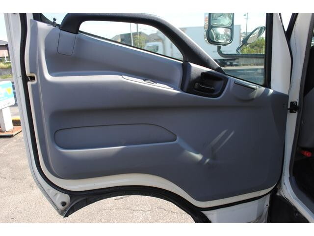日野デュトロ平ボディ小型（2t・3t）[写真26]