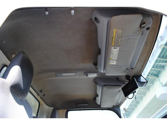 日野デュトロ平ボディ小型（2t・3t）[写真28]