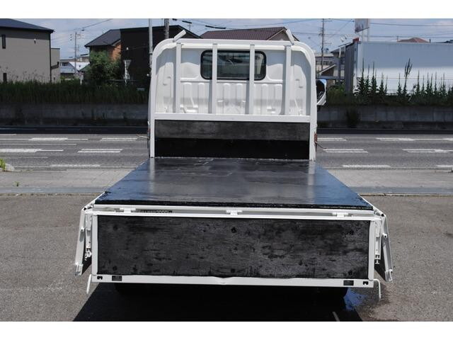 日野デュトロ平ボディ小型（2t・3t）[写真11]