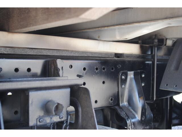日野デュトロ平ボディ小型（2t・3t）[写真19]