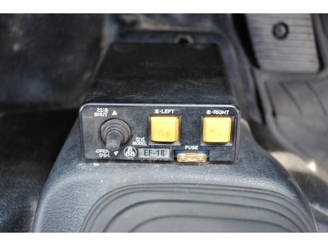 日野レンジャーダンプ中型（4t）[写真34]