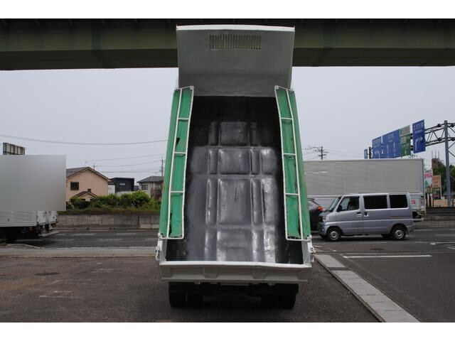 いすゞエルフダンプ小型（2t・3t）[写真11]