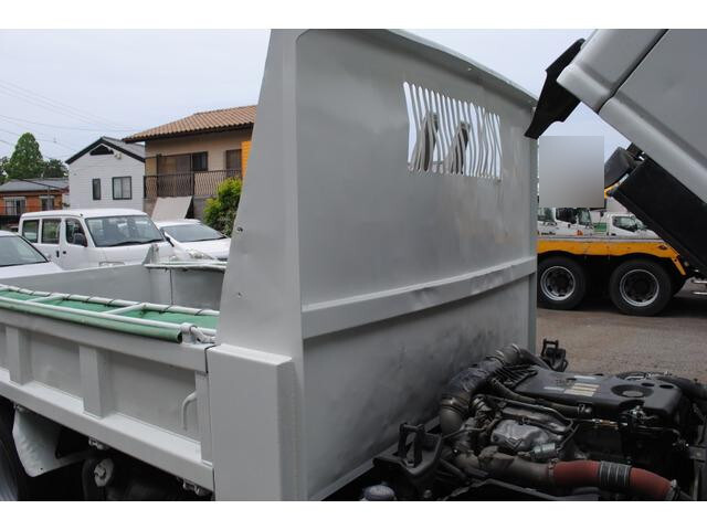 いすゞエルフダンプ小型（2t・3t）[写真12]