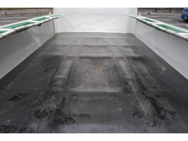 いすゞエルフダンプ小型（2t・3t）[写真13]