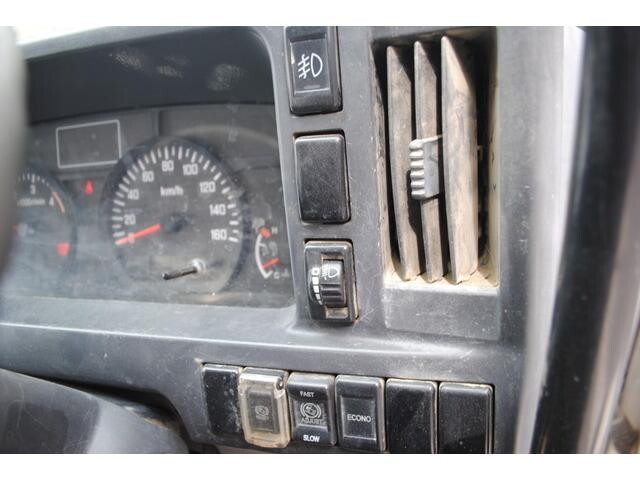 いすゞエルフダンプ小型（2t・3t）[写真31]