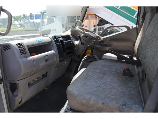 日野デュトロダンプ小型（2t・3t）[写真30]