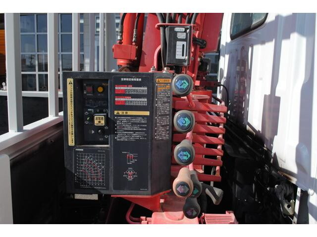 いすゞエルフクレーン3段小型（2t・3t）[写真17]