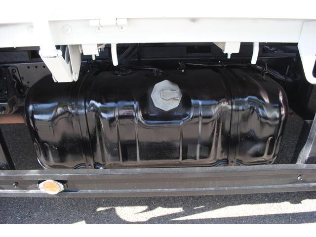 いすゞエルフクレーン3段小型（2t・3t）[写真23]