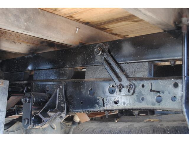 いすゞエルフクレーン3段小型（2t・3t）[写真24]