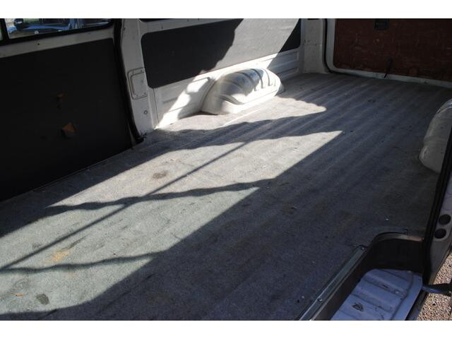 マツダボンゴ移動販売車小型（2t・3t）[写真13]