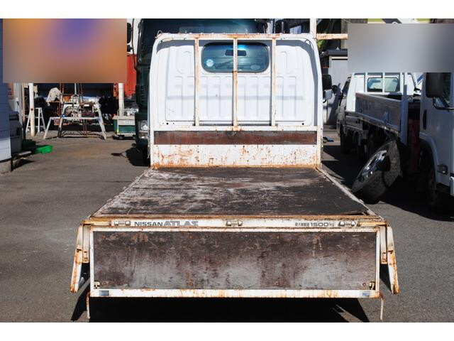 日産アトラス平ボディ小型（2t・3t）[写真10]