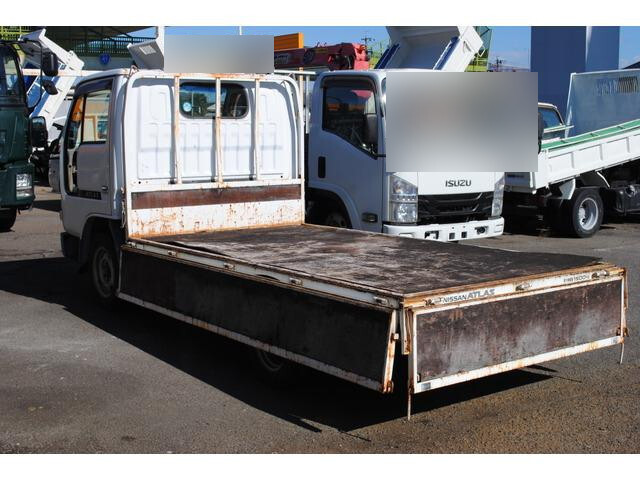日産アトラス平ボディ小型（2t・3t）[写真11]