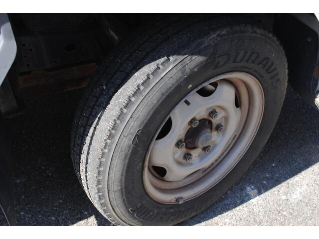 日産アトラス平ボディ小型（2t・3t）[写真23]