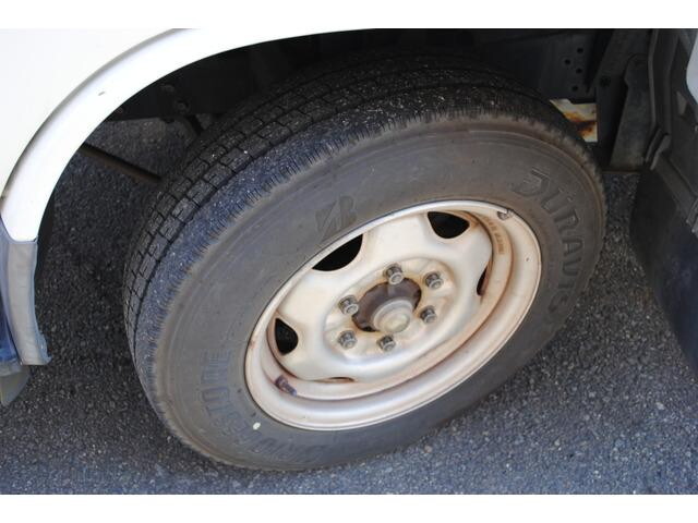 日産アトラス平ボディ小型（2t・3t）[写真24]