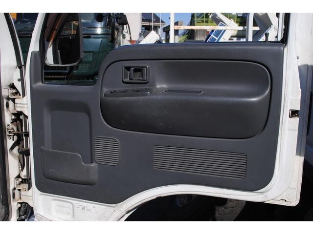 日産アトラス平ボディ小型（2t・3t）[写真25]