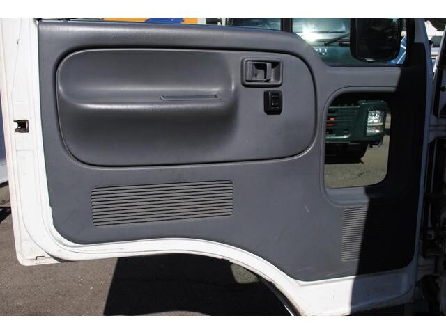 日産アトラス平ボディ小型（2t・3t）[写真28]