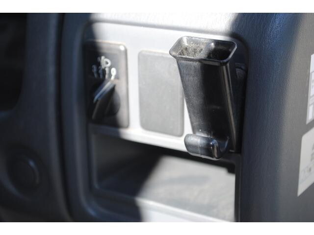 日産アトラス平ボディ小型（2t・3t）[写真33]