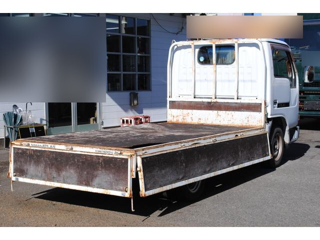 日産アトラス平ボディ小型（2t・3t）[写真09]