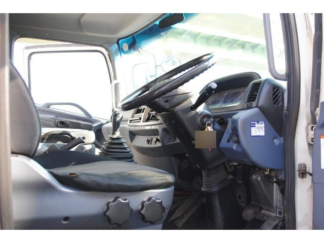 日野レンジャーコンテナ専用車増トン（6t・8t）[写真22]