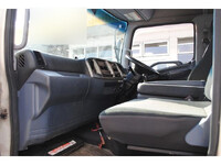 日野レンジャーコンテナ専用車増トン（6t・8t）[写真26]