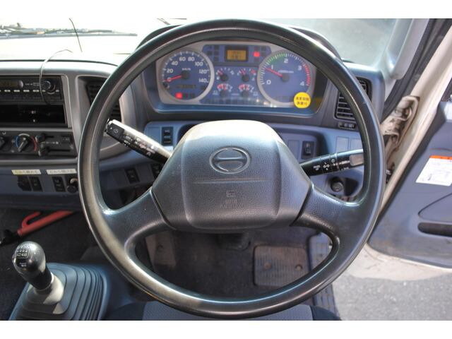 日野レンジャーコンテナ専用車増トン（6t・8t）[写真35]